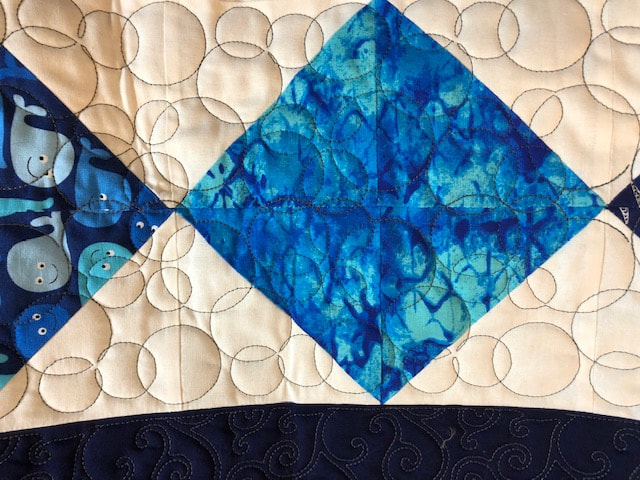 machine quilted by Amy Martin of Peaceful Quilts in Lafayette Indiana